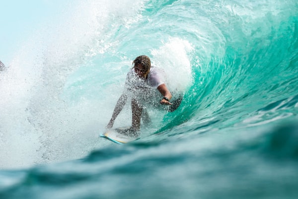 Surfing student